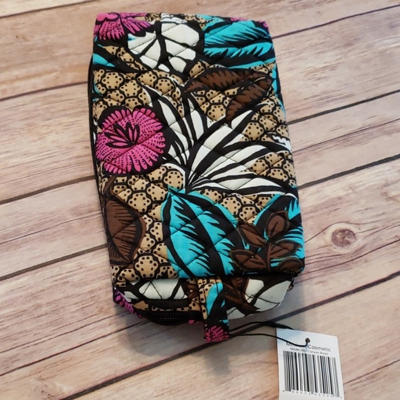 Vera Bradley Accessories - Vera Bradley medium cosmetic bag